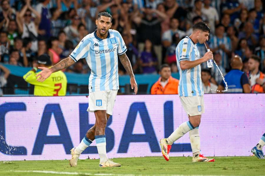 Racing vence en Santa Fe.