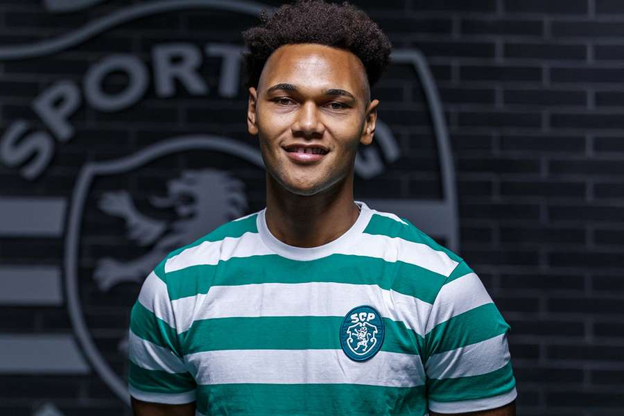 Rui Palhares com a camisola do Sporting