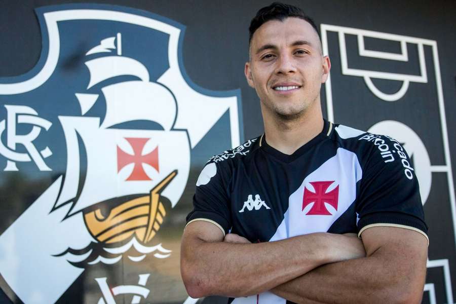 Sebastián Ferreira é o novo camisola 9 do Vasco