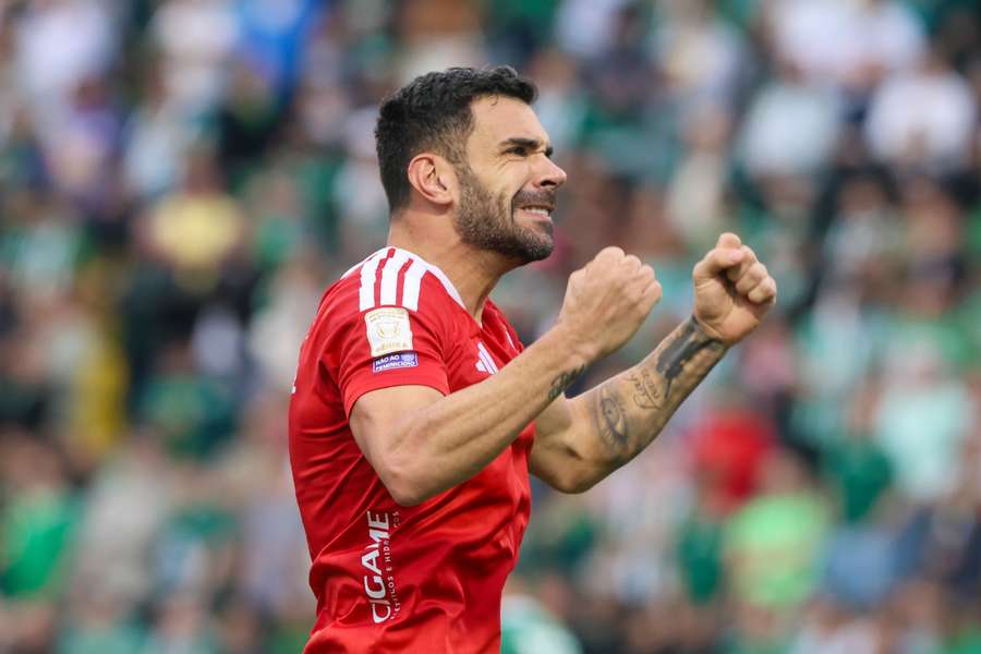 Internacional volta a vencer no Brasileirão Internacional volta a vencer no Brasileirão
