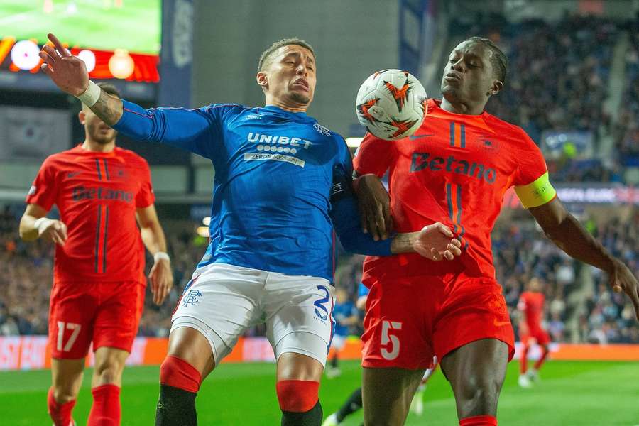 Joyskim Dawa, în duel cu James Tavernier