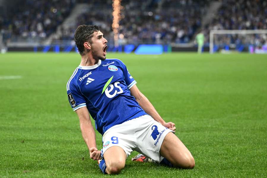 Panichelli je nejlepším střelcem Ligue 1. Panichelli je nejlepším střelcem Ligue 1.