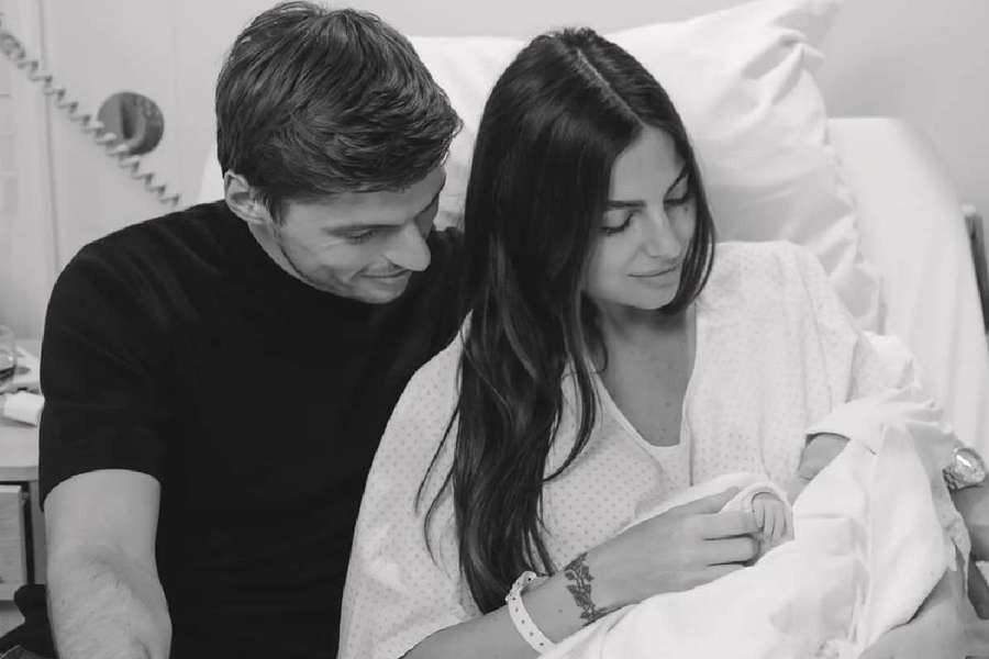 Cvadruplul campion mondial de Formula 1 Max Verstappen a devenit tatăl unei fetițe, Lily, pe care o are cu iubita sa, Kelly Piquet