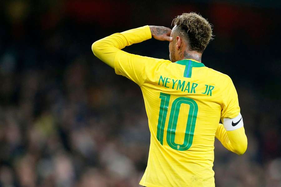 Neymar vai para sua terceira Copa com a mítica camisa 10