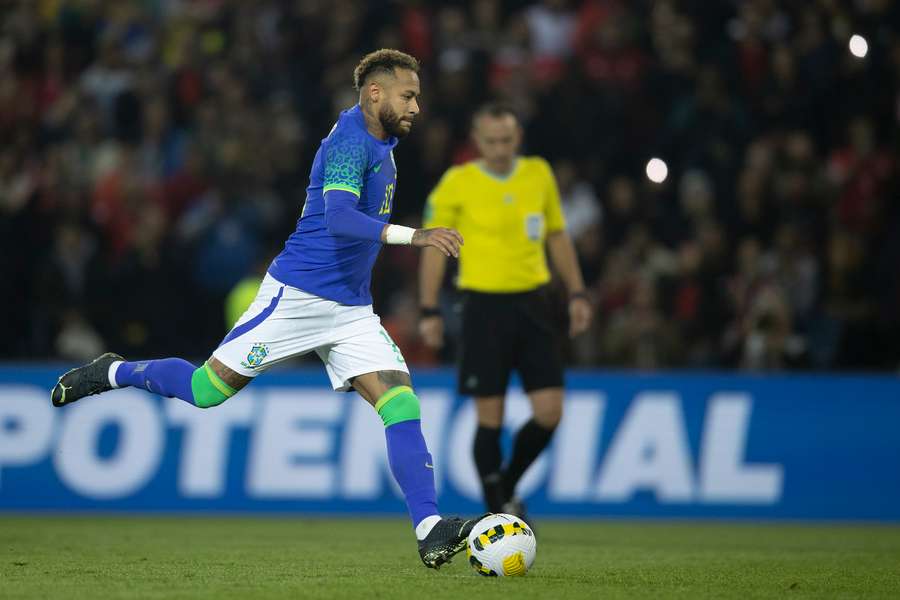 Neymar se mantém às margens da campanha eleitoral