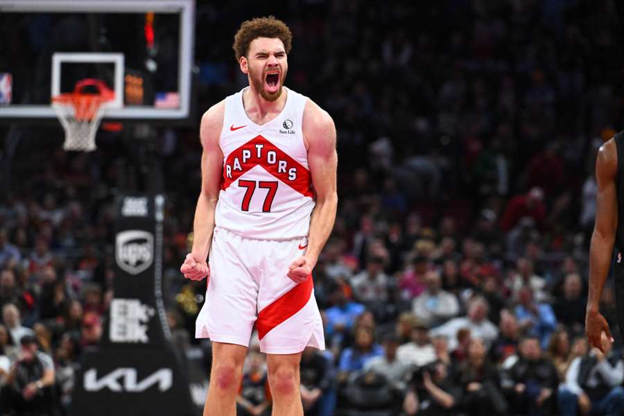 Batlle ao serviço dos Toronto Raptors Batlle ao serviço dos Toronto Raptors