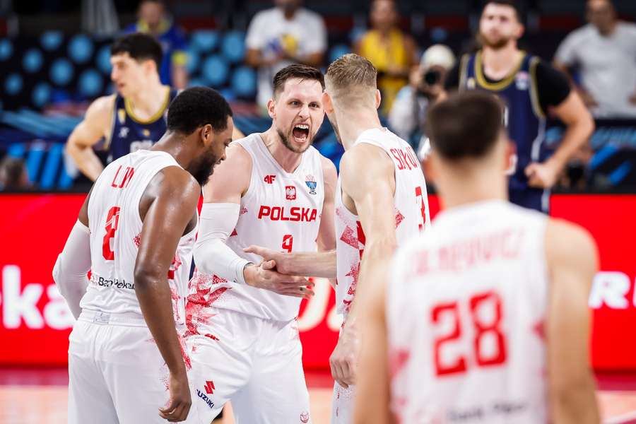 El. MŚ koszykarzy - dziewięciu graczy z klubów zagranicznych w szerokiej kadrze El. MŚ koszykarzy - dziewięciu graczy z klubów zagranicznych w szerokiej kadrze