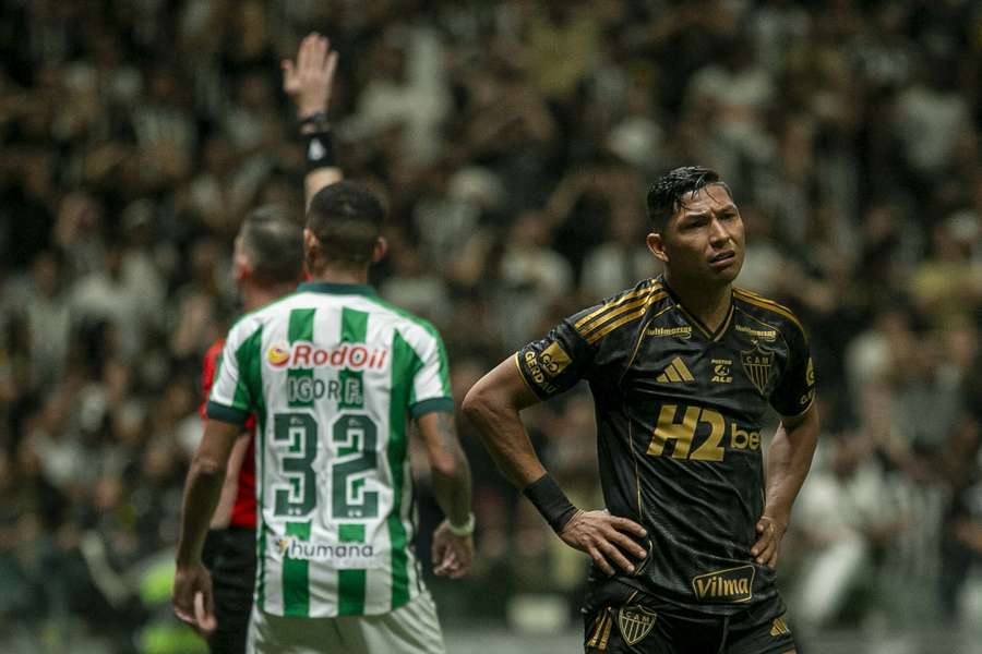 Rony lamenta oportunidades desperdiçadas contra o Juventude