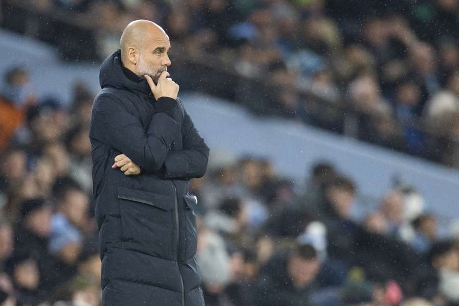 ManCity-coach Guardiola langs de lijn tegen Spurs