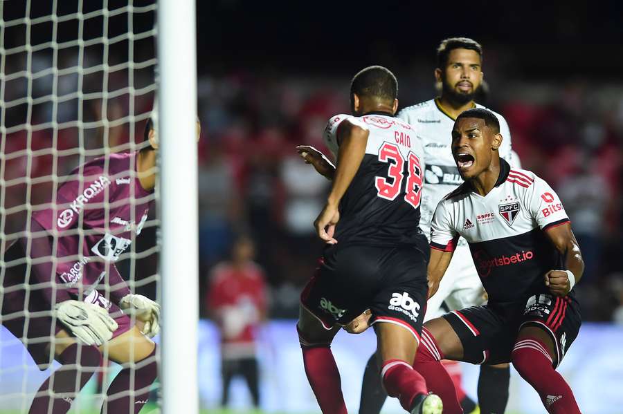 Caio Paulista abriu o placar no Morumbi