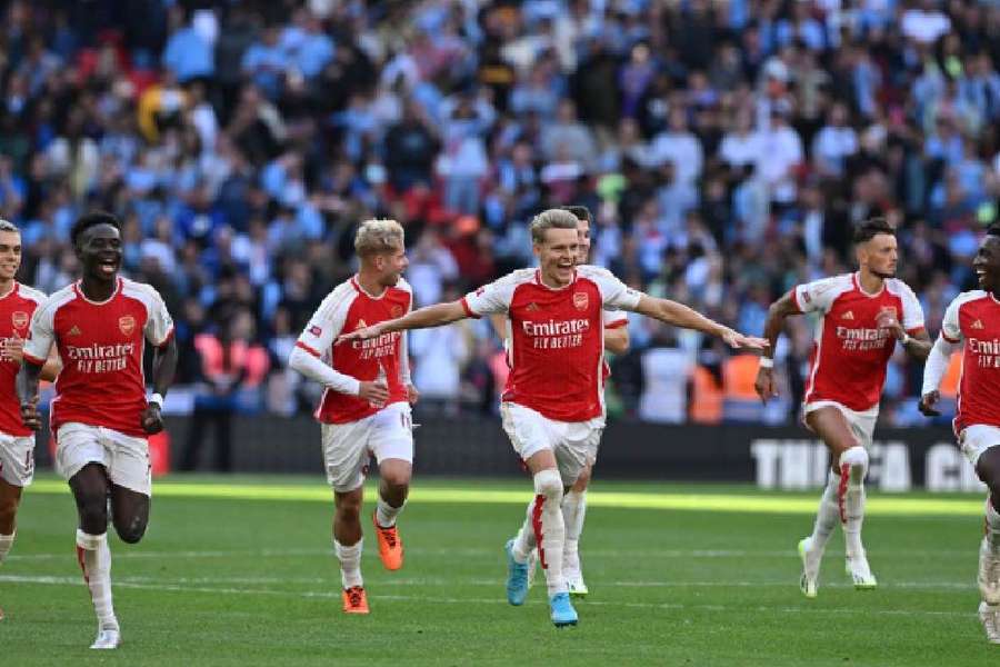 Arsenal feiert den ersten Titelgewinn des Jahres