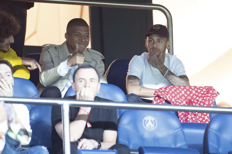 Nasri critica a Mbappe por “no tener vida privada” y le pide que acepte el precio de la fama