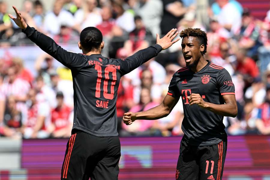 Leroy Sané (li.) und Kingsley Coman (re.) beim Spiel in Köln