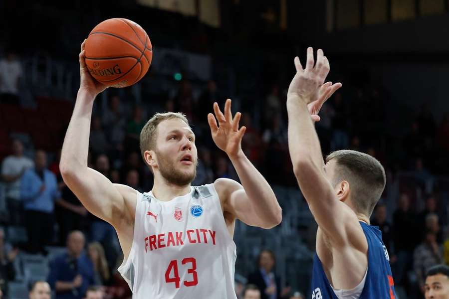 Baschetbaliștii de la CSU Oradea au pierdut, pe final, în FIBA Europe Cup