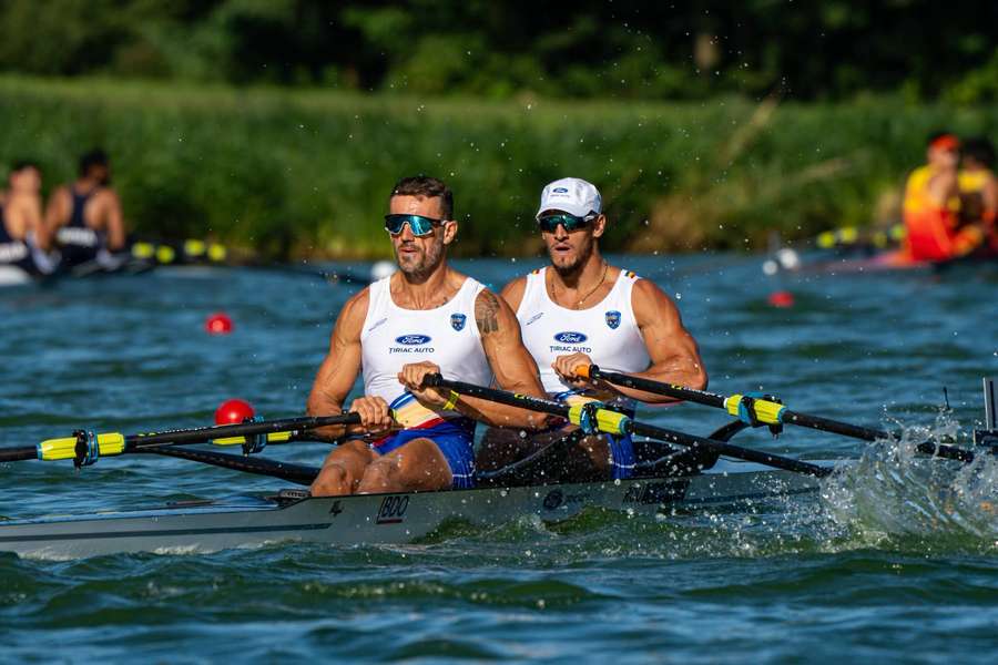 Încă cinci echipaje româneşti s-au calificat în semifinalele Campionatelor Mondiale Încă cinci echipaje româneşti s-au calificat în semifinalele Campionatelor Mondiale