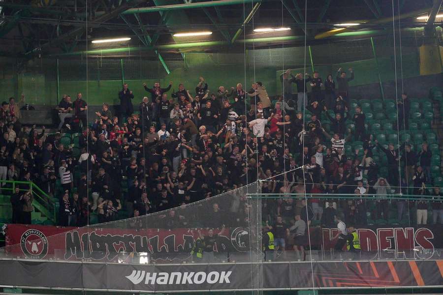 Fans over hele landet ser med spænding frem til søndag Fans over hele landet ser med spænding frem til søndag