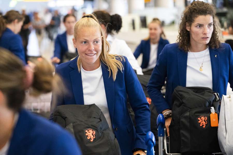 Speelsters Oranje geland in Nieuw-Zeeland, per bus naar Tauranga