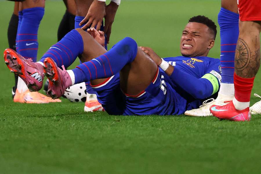 Kontuzjowany Mbappe opuszcza zgrupowanie Francuzów i nie zagra z Islandią