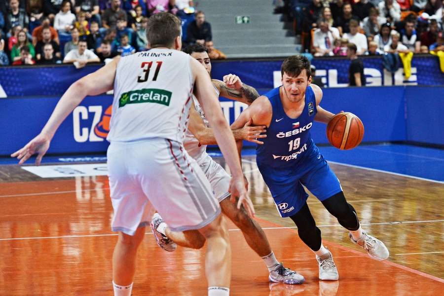 Čeští basketbalisté si připsali těsnou porážku.