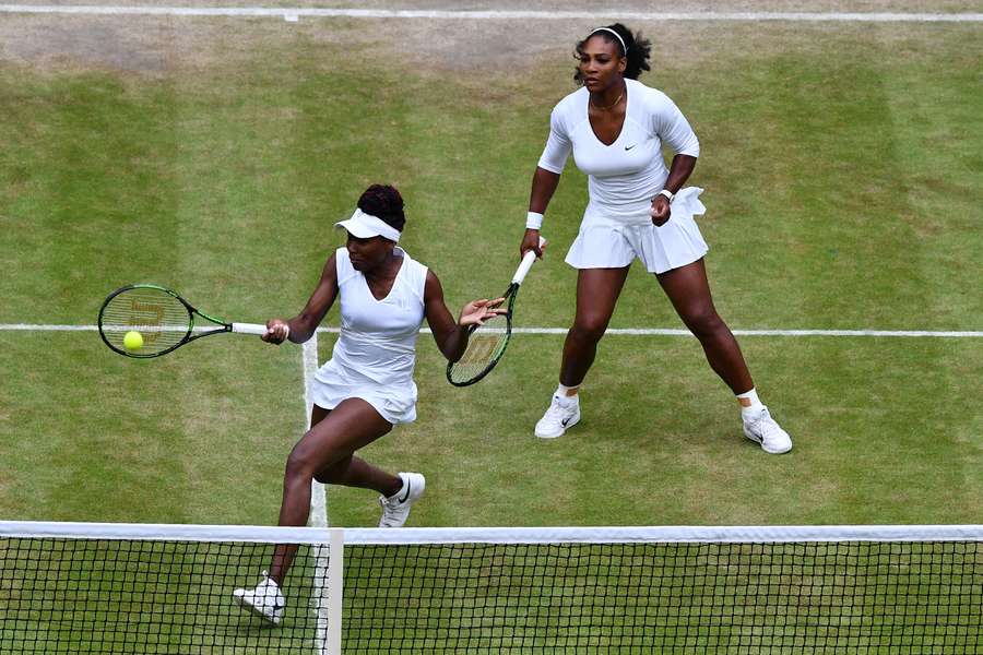 Le sorelle Williams sull'erba di Wimbledon Le sorelle Williams sull'erba di Wimbledon