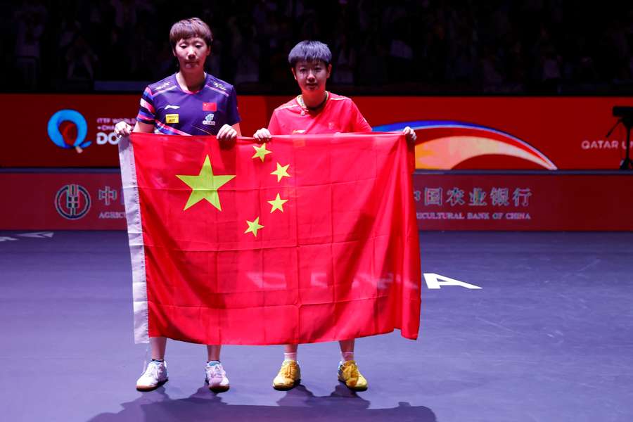 Chinezii Sun Yingsha şi Wang Chuqin