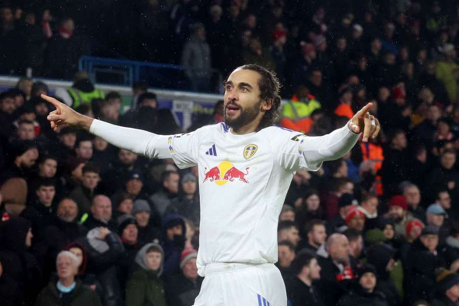 Calvert-Lewin on target again as Leeds beat Forest