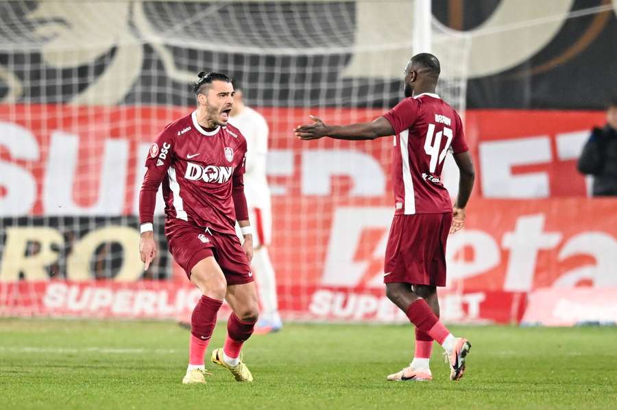 Karlo Muhar într-o partidă pentru CFR Cluj Karlo Muhar într-o partidă pentru CFR Cluj