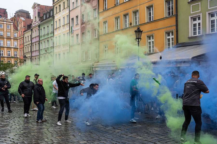 Ausschreitungen vor dem Endspiel.