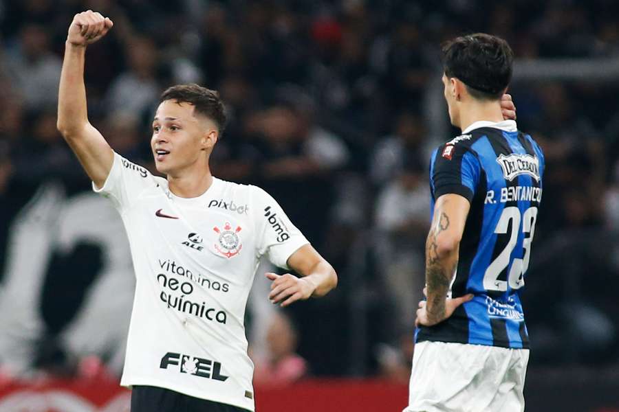 Matheus Araújo fez o gol que abriu a boa vitória do Corinthians em Itaquera