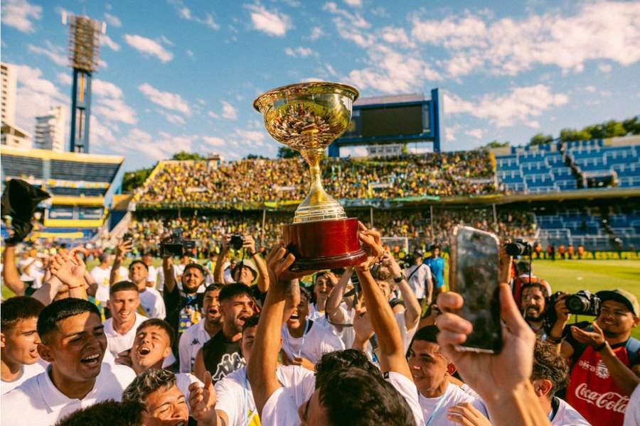 El Aldovisi celebra su ascenso