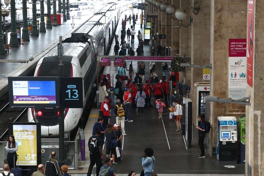 Incêndios causaram transtorno em estações país afora