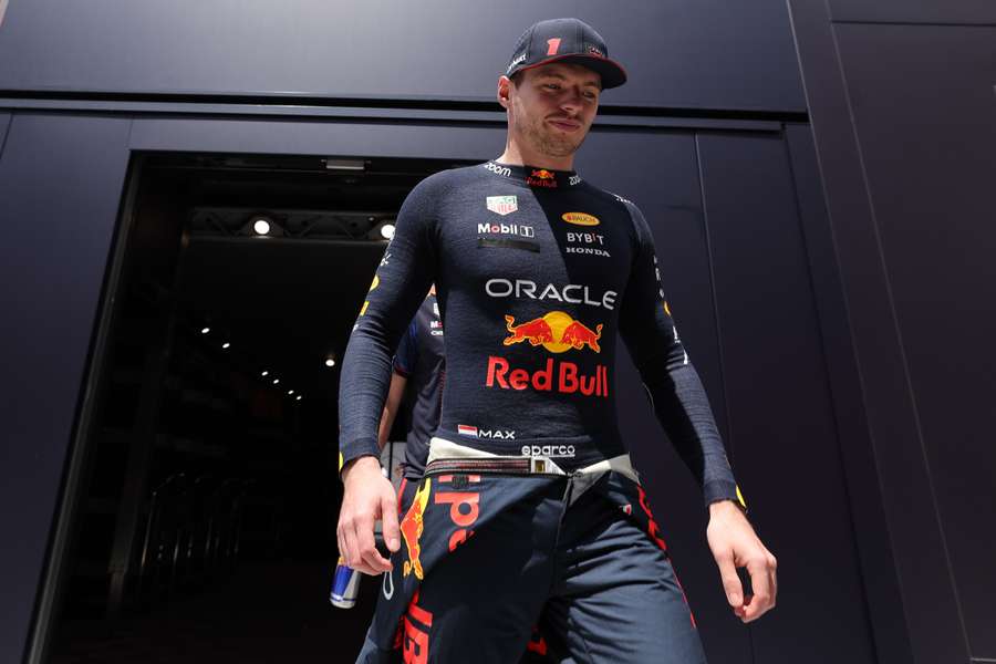 Verstappen even voor de 1e vrije training