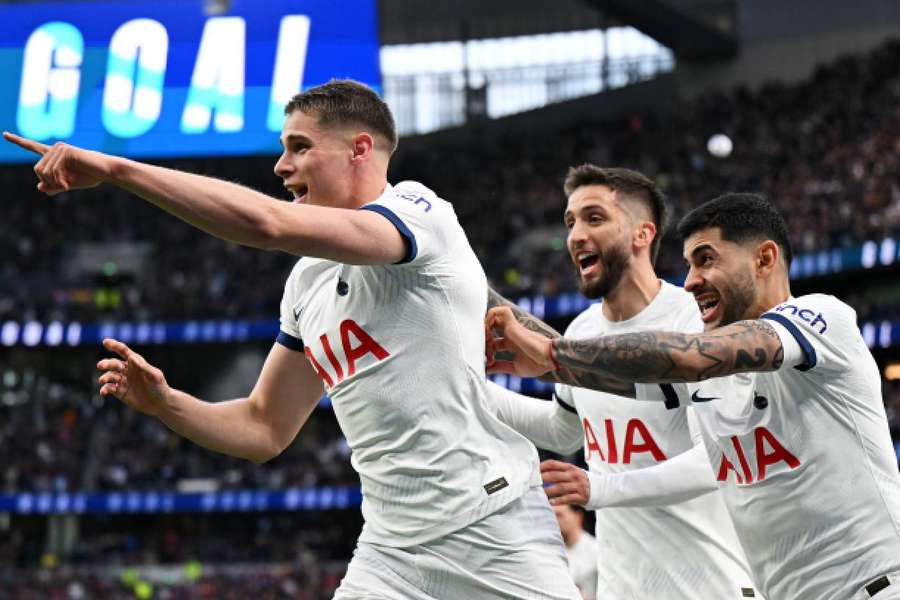 Tottenham și-a însușit cele 3 puncte în urma victoriei cu 3-1 cu Nottingham Forest
