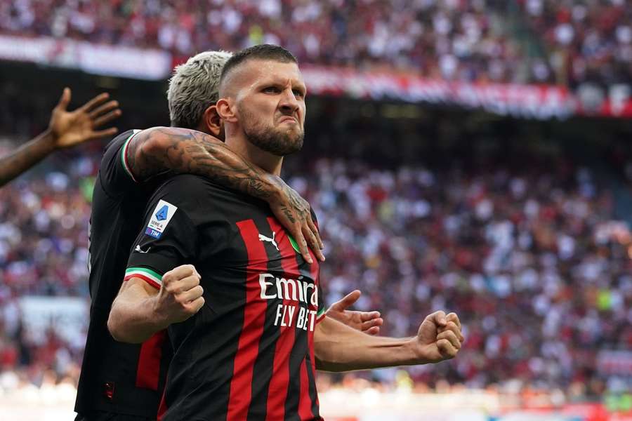 Dvougólový Rebič dotáhl AC Milán k vítězství, Inter vyhrál v nastavení