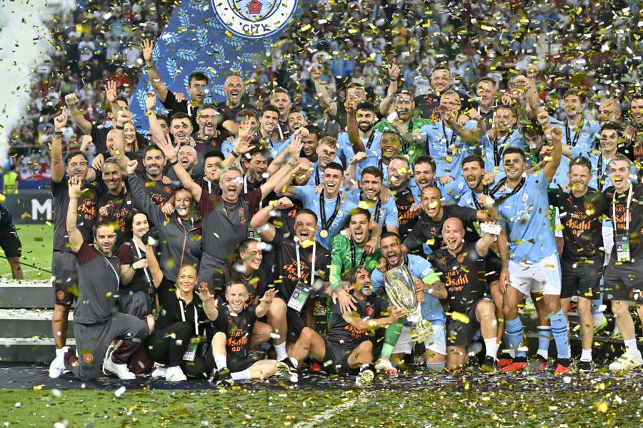 El Manchester City celebra el título de la Supercopa de Europa
