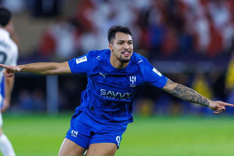 Ajax 'chega a acordo pessoal' com Marcos Leonardo, atacante do Al Hilal Ajax 'chega a acordo pessoal' com Marcos Leonardo, atacante do Al Hilal