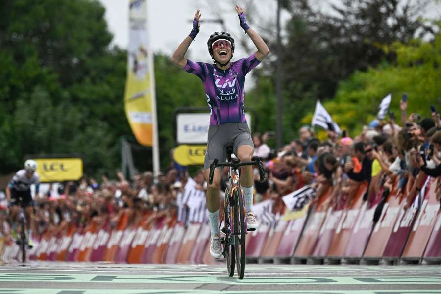Mavi García gana la segunda etapa del Tour de Francia femenino a sus 41 años