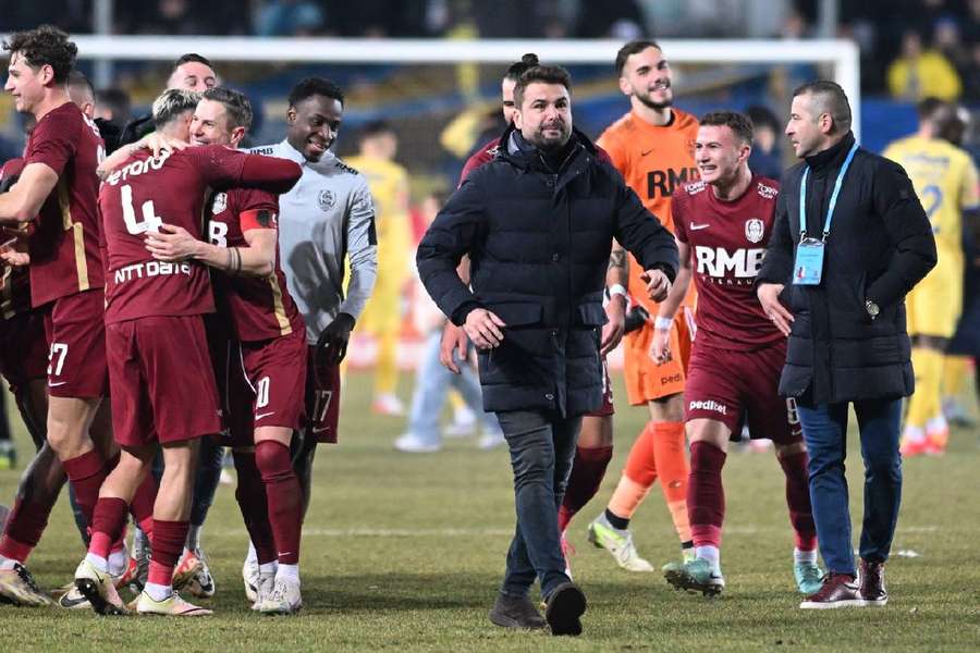 CFR Cluj și antrenorul Adrian Mutu