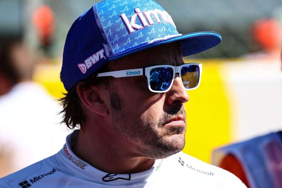 Alonso na nové adrese? Má rychlost, hlad, motivaci i zkušenosti, ví šéf Aston Martinu