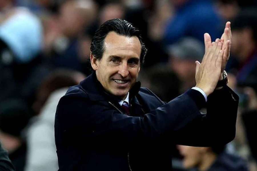 Trenér Aston Villy Unai Emery