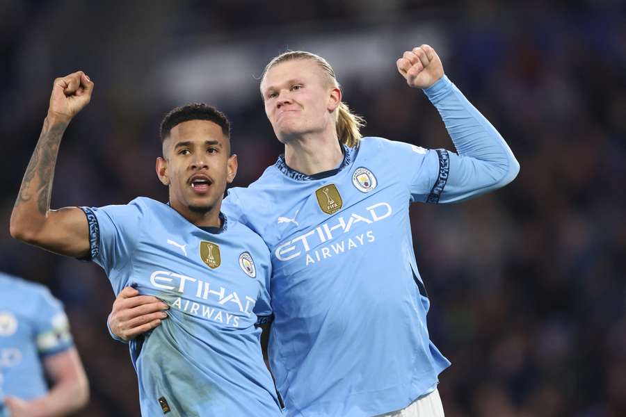 Savinho e Haaland marcaram os gols da vitória do Manchester City
