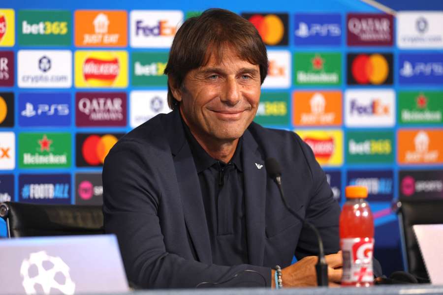 Antonio Conte in conferenza stampa