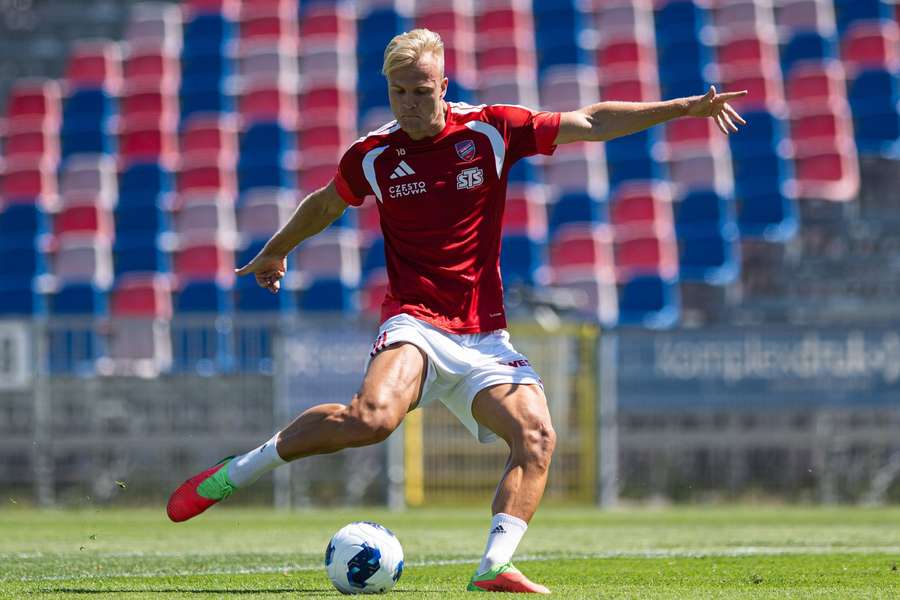 Jonatan Brunes se stal nejdražší posilou Sparty v historii.