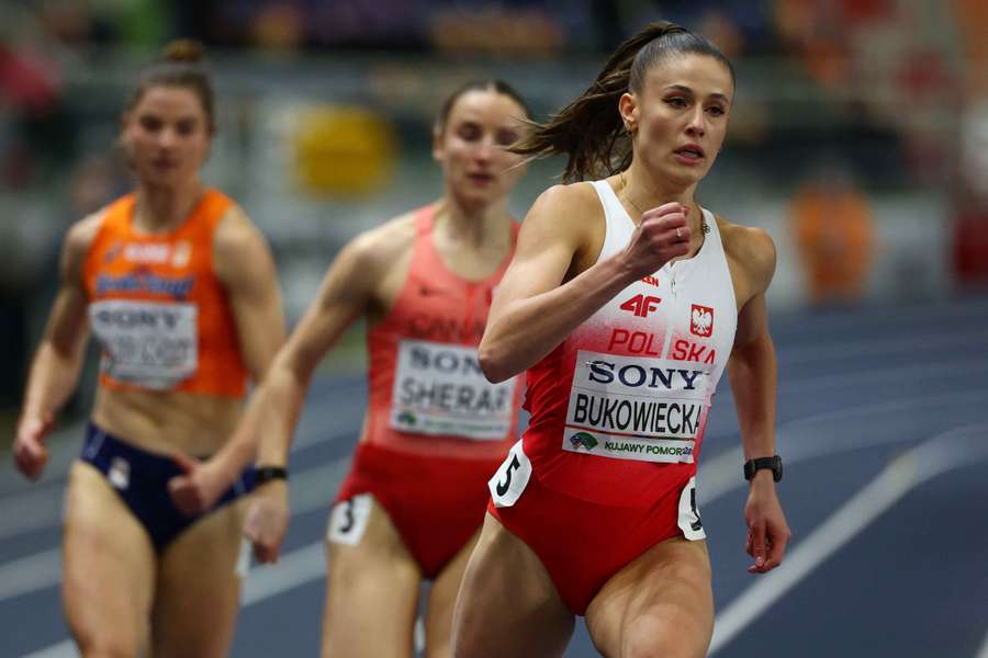 Bukowiecka awansowała do finału biegu na 400 m, odpadła Justyna Święty-Ersetic