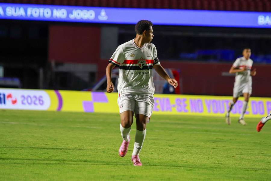 Paulinho vai jogar em Portgual