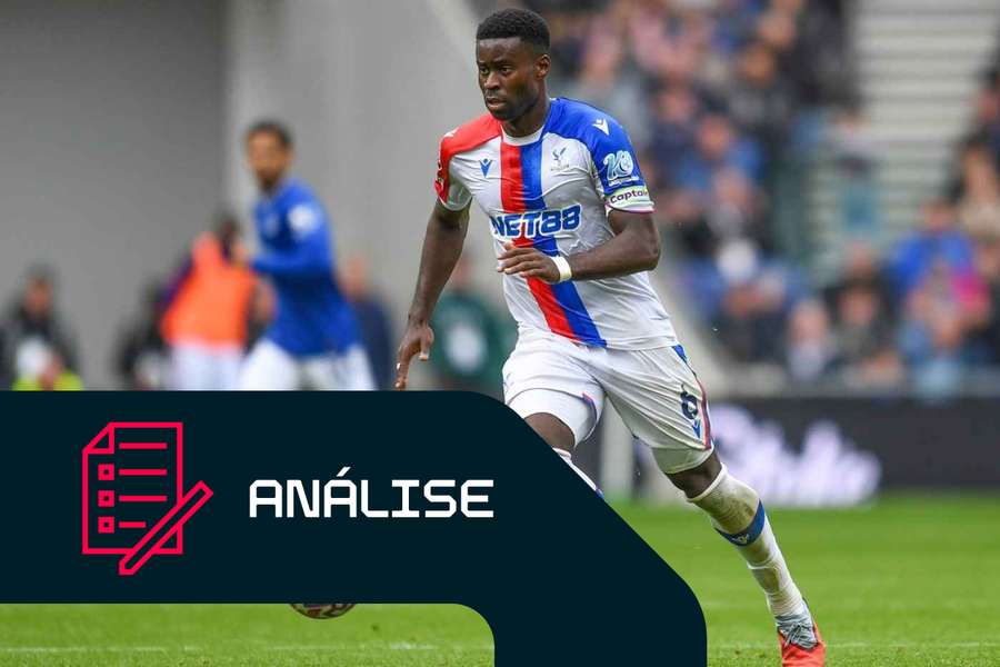 Marc Guehi, do Crystal Palace, em ação frente ao Everton