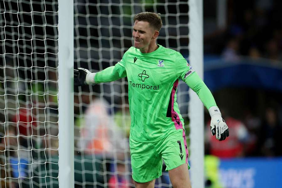 Crystal Palace open new contract talks with captain Dean Henderson Crystal Palace open new contract talks with captain Dean Henderson