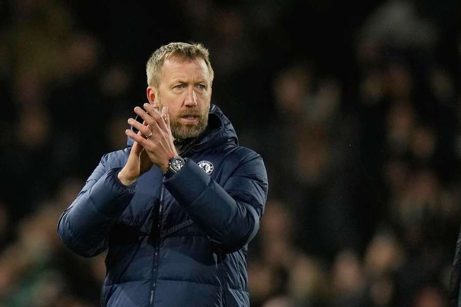 Graham Potter stratégiu Chelsea ohľadom dlhodobých kontraktov podporuje.