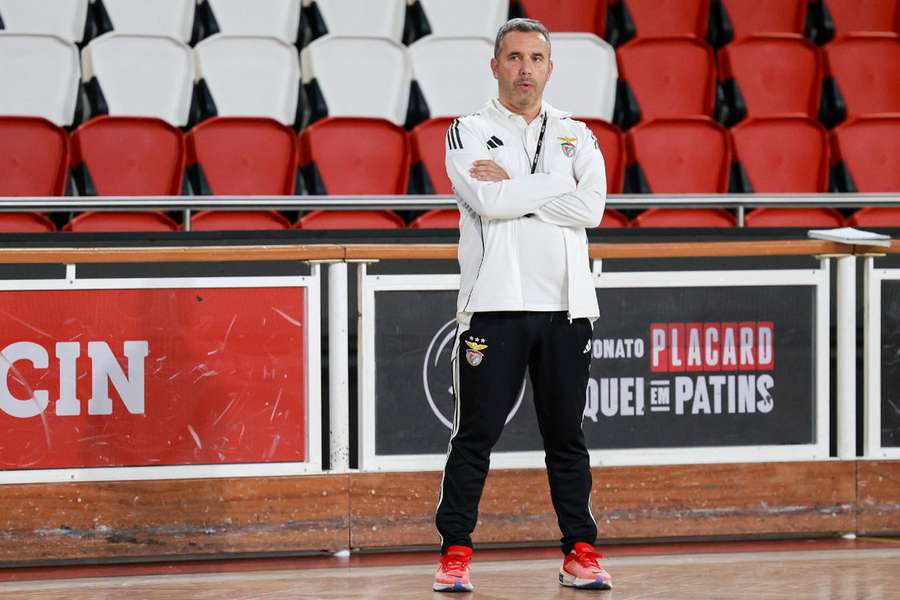 Eugénio Rodrigues no banco do Benfica
