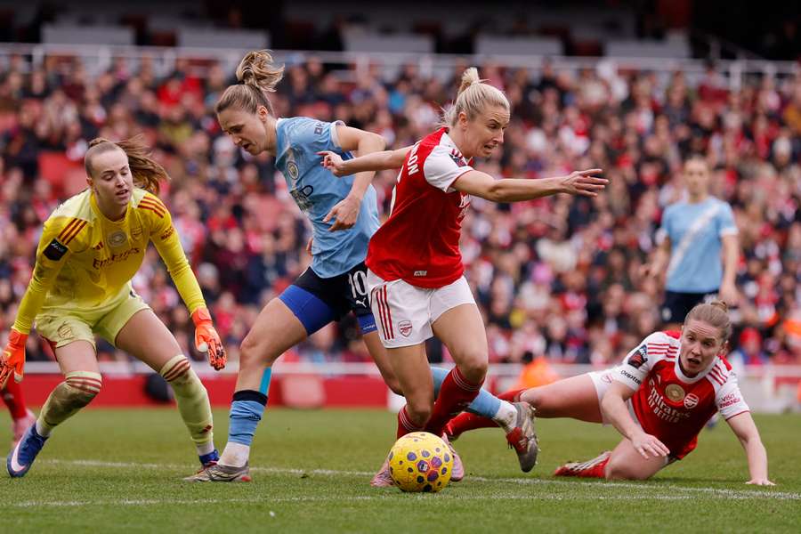 Leah Williamson vise la gloire à la Coupe du monde 2027 avec l’Angleterre Leah Williamson vise la gloire à la Coupe du monde 2027 avec l’Angleterre